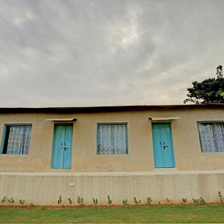 Hotel O The Mud House Bhundsi Exterior foto