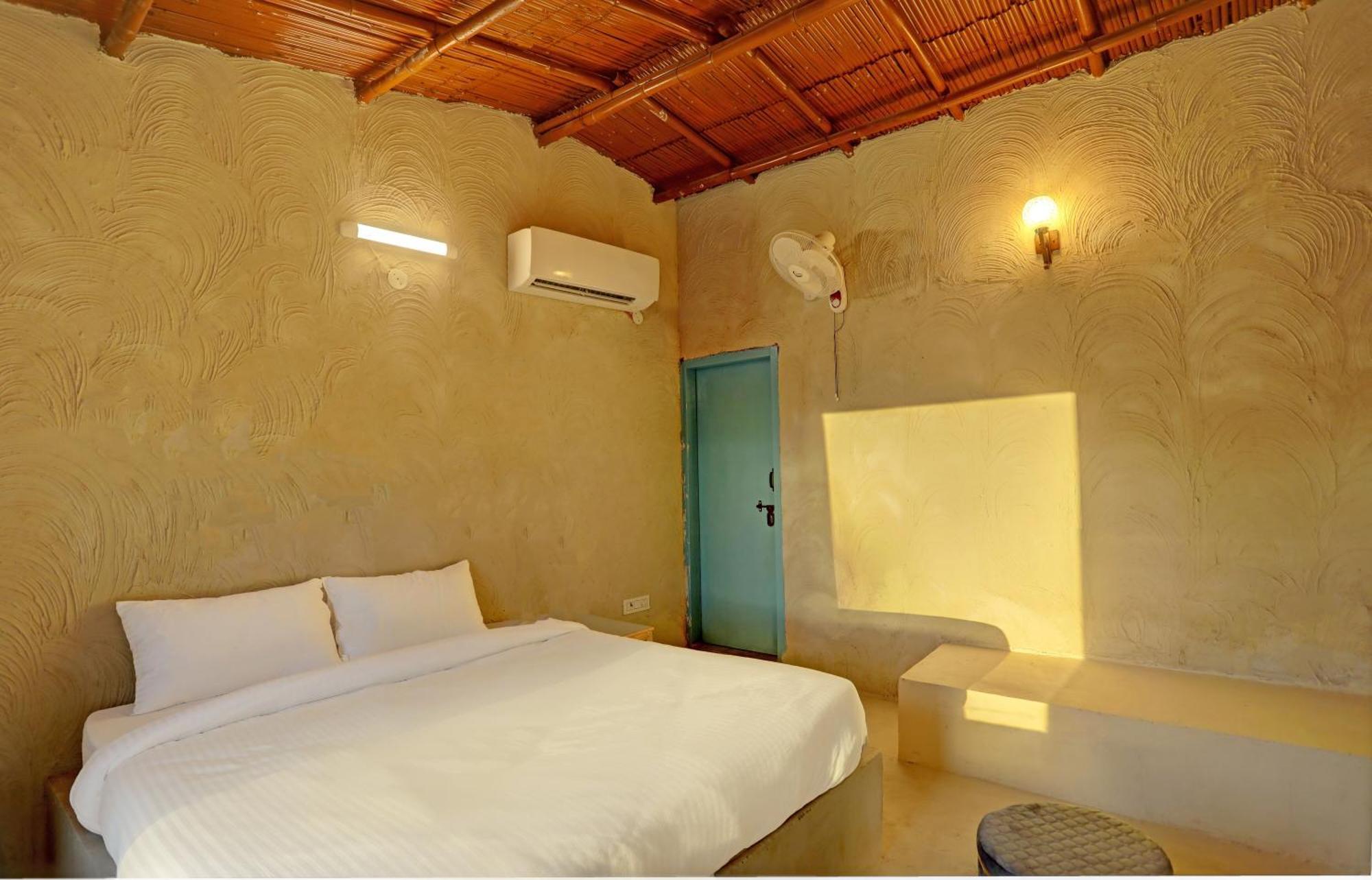 Hotel O The Mud House Bhundsi Exterior foto
